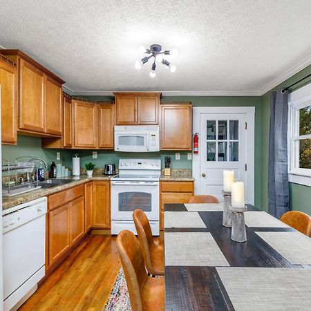 New River Gorge Cottage W Hot Tub, Fire Pit, Grill Oak Hill Exterior foto