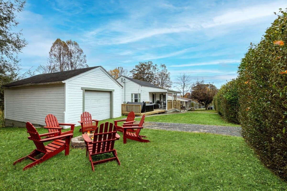 New River Gorge Cottage W Hot Tub, Fire Pit, Grill Oak Hill Exterior foto