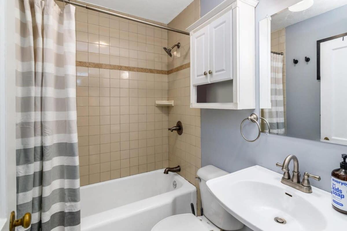 New River Gorge Cottage W Hot Tub, Fire Pit, Grill Oak Hill Exterior foto