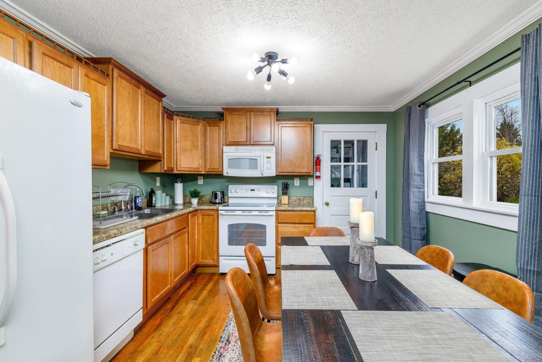 New River Gorge Cottage W Hot Tub, Fire Pit, Grill Oak Hill Exterior foto